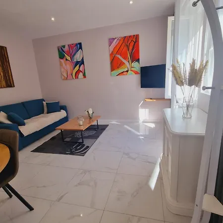 Maison Avec Garage 24 Du Mans Voitures Et Toute Manifestation Feriehus Le Mans