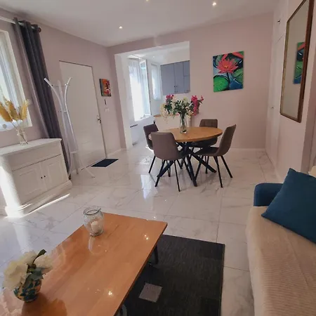 Maison Avec Garage 24 Du Mans Voitures Et Toute Manifestation Feriehus Le Mans